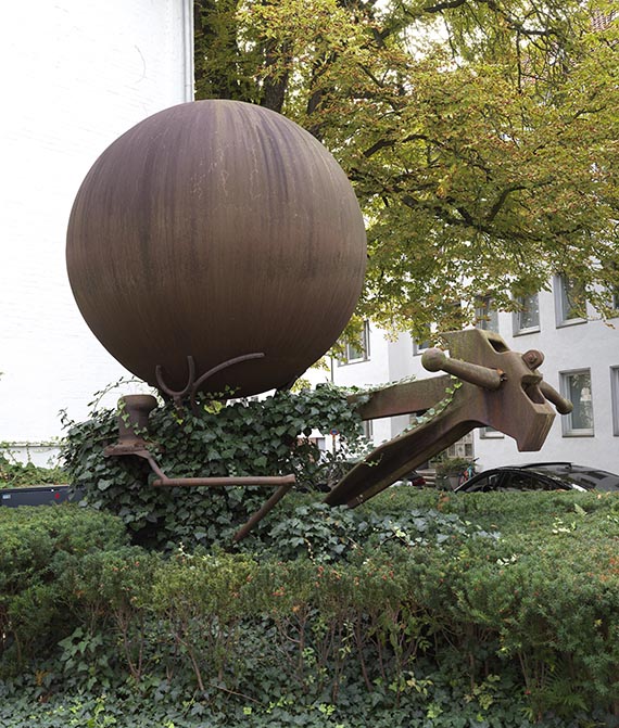 Bernhard Luginbühl - Ankerfigur mit Doppelpoller - 