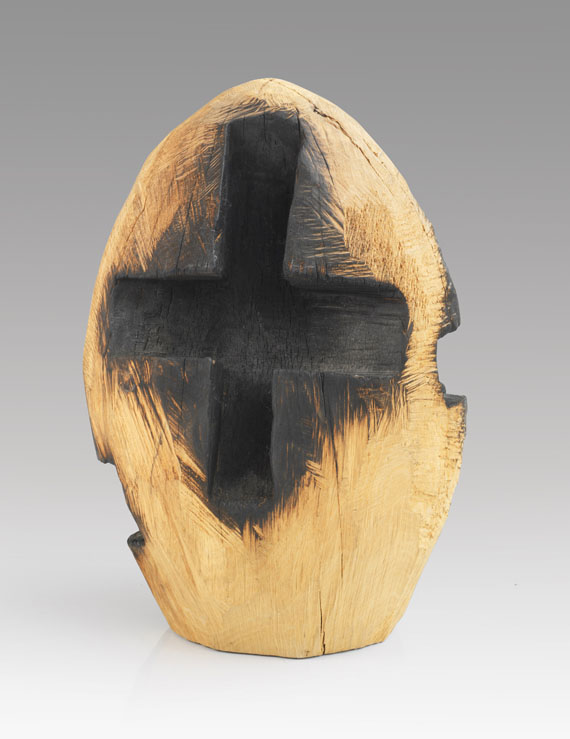 David Nash - Cross Egg - 