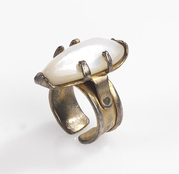Karl Schmidt-Rottluff - Ring mit Perlmutt - 