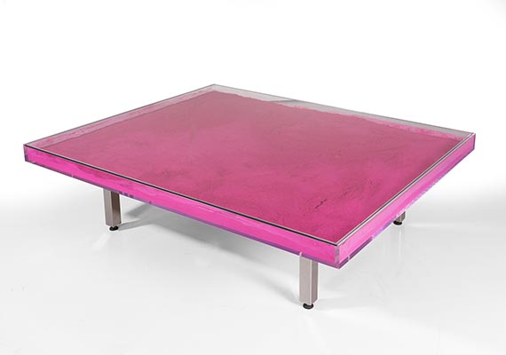 Yves Klein - Table Monopink TMrose