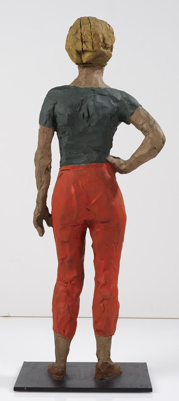 Stephan Balkenhol - Frau in roten Hosen - Back side