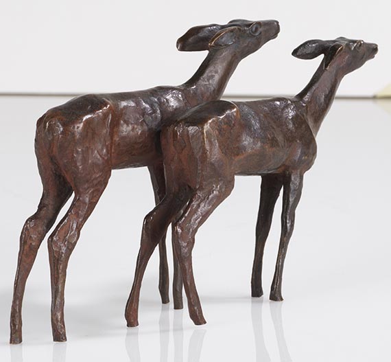 Renée Sintenis - Zwei stehende Rehe - Back side