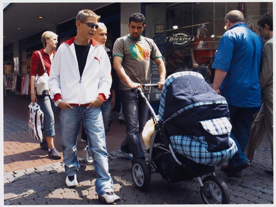 Thomas Struth - Obdachlose fotografieren Passanten - 
