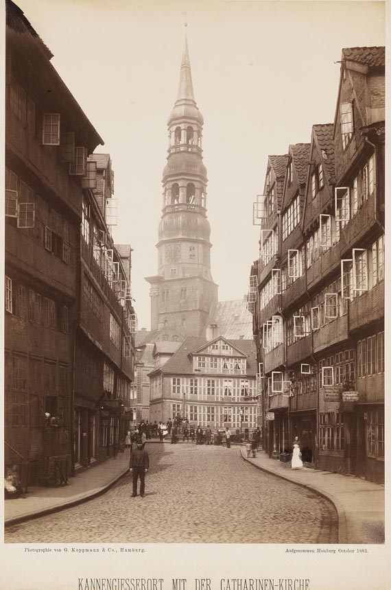   - 4 Fotos Kannengießerort / Pferdemarkt 28 / Fischmarkt / Hotel Kaiserhof. 1866-1900