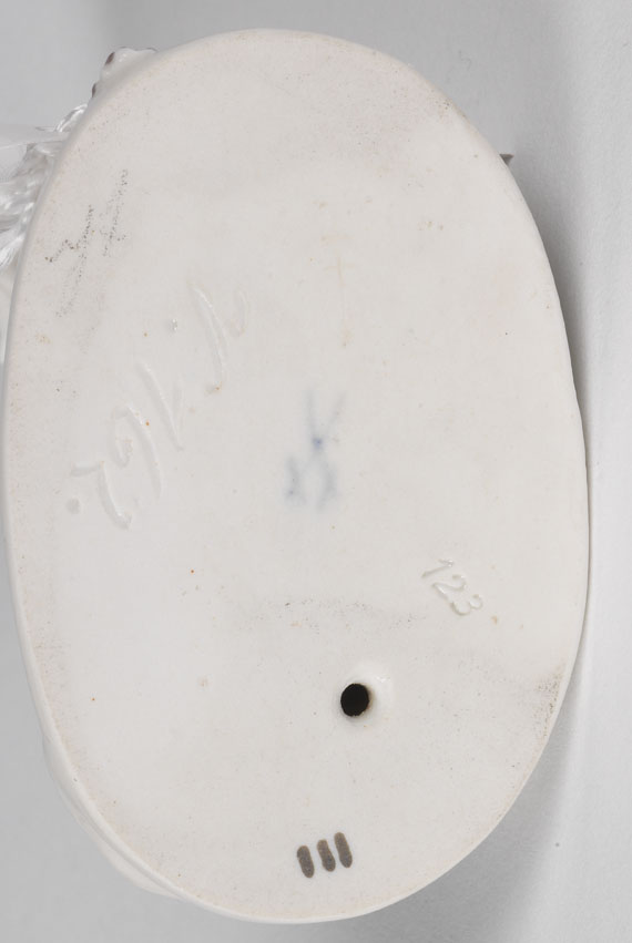  Meißen - Sitzender Hund - Back side