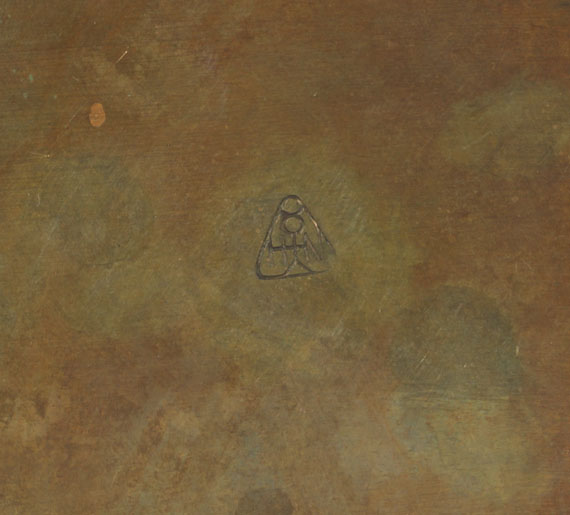 Richard Scheibe - Dose. Auf dem Deckel figürliches Relief "Mann mit Äskulapstab" - Signature