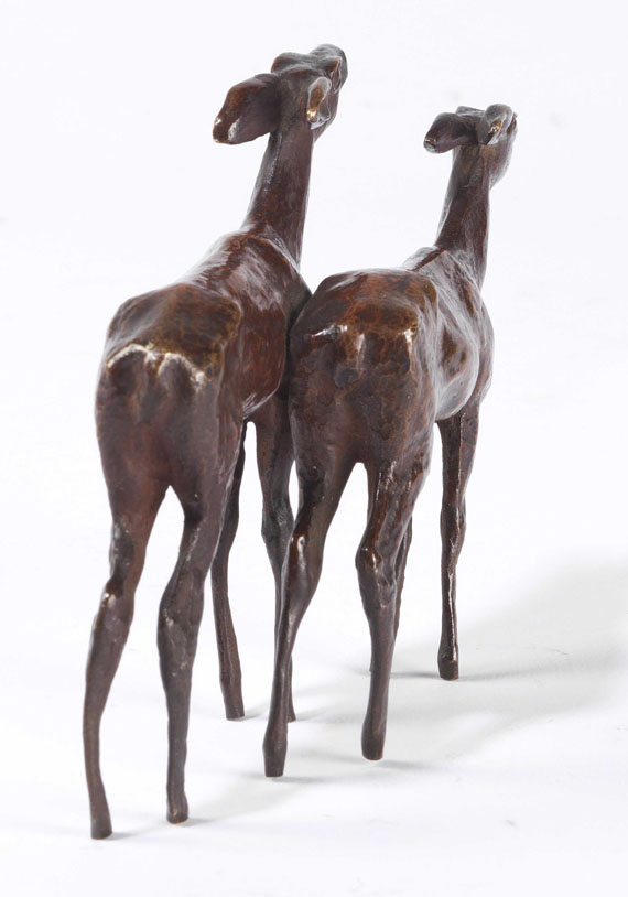 Renée Sintenis - Zwei stehende Rehe - Back side