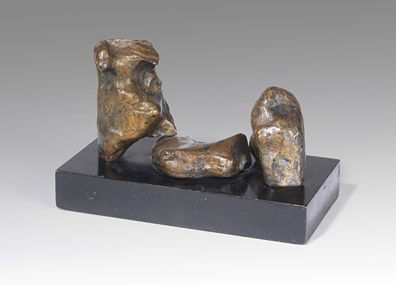 Henry Moore - Three Piece Reclining Figure: Maquette Nr 1“ - 