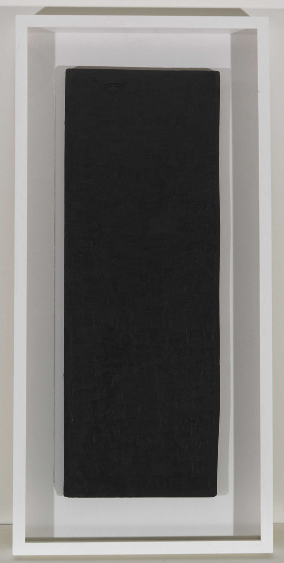 Herbert Zangs - Schwarzes Reliefbild mit Reihung - Frame image