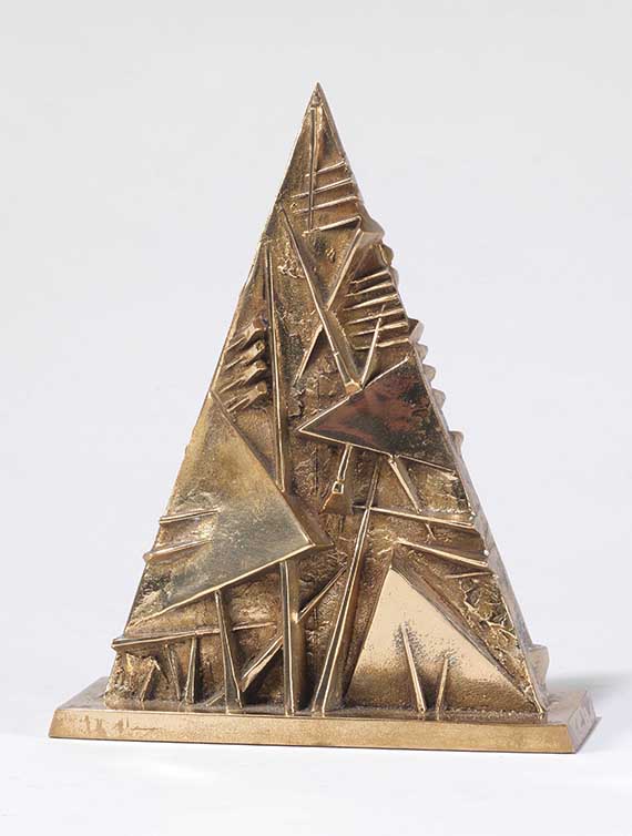 Arnaldo Pomodoro - Triangolo No. 2 - Back side