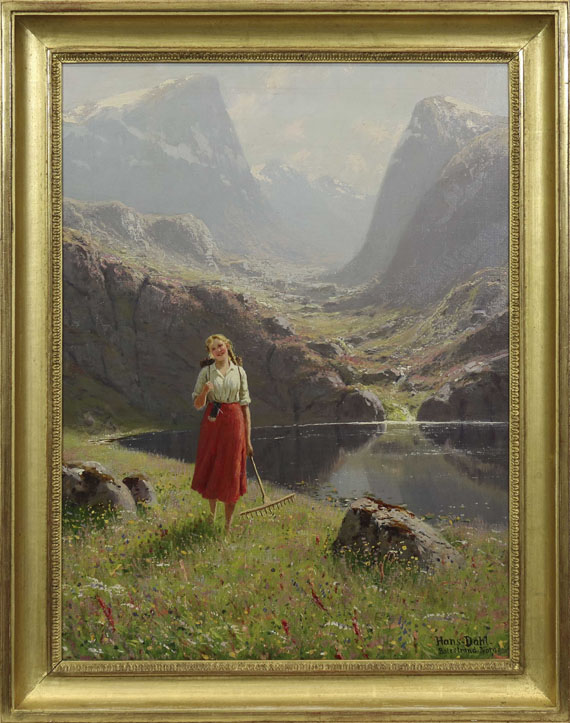 Hans Andreas Dahl - Sommer am norwegischen Fjord - heimkehrendes Mädchen mit Rechen und Kiepe - Frame image