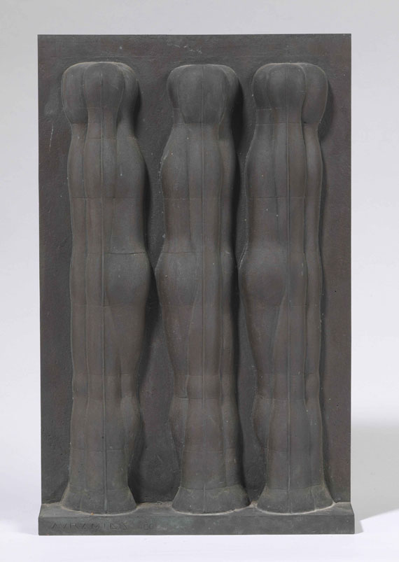 Joannis Avramidis - Drei Figuren Relief - Back side