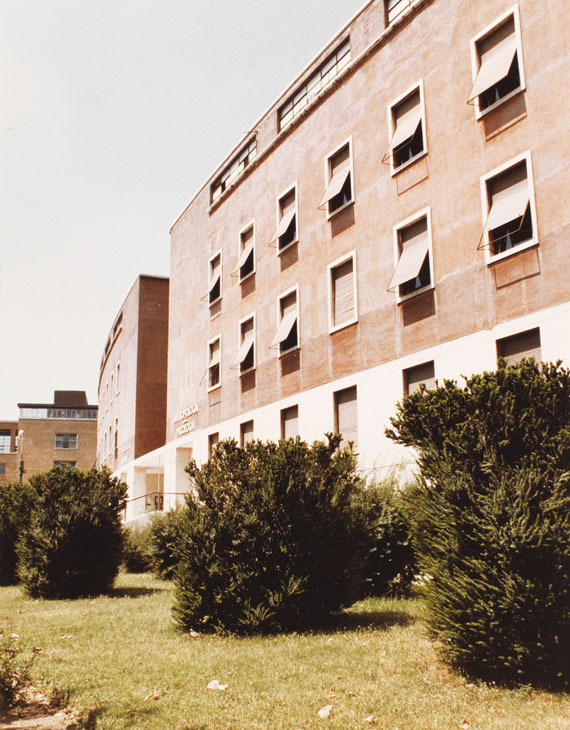 Günther Förg - 3 Fotografien (Eva - Citta universitaria Roma I + II). - 