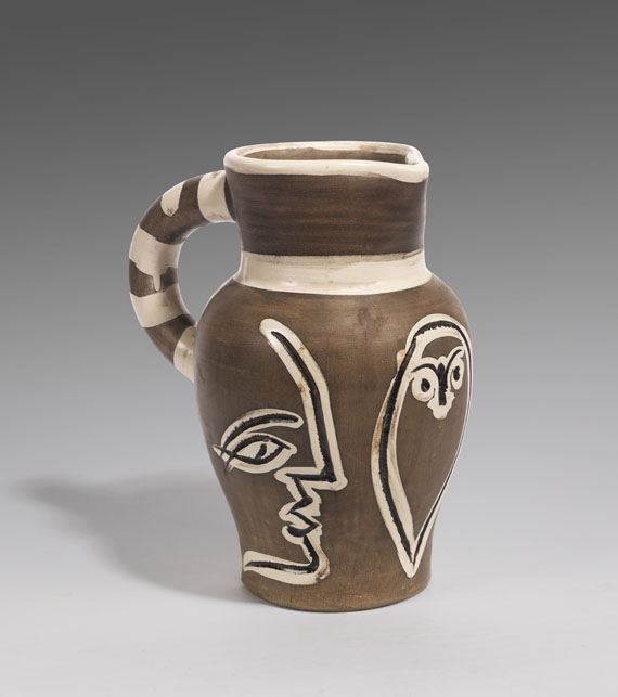 Pablo Picasso - Grey engraved pitcher - 