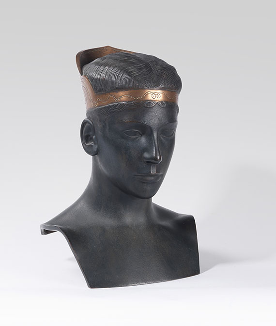 Sascha Schneider - Jünglingsbüste mit ägyptischer Kopfbedeckung - 