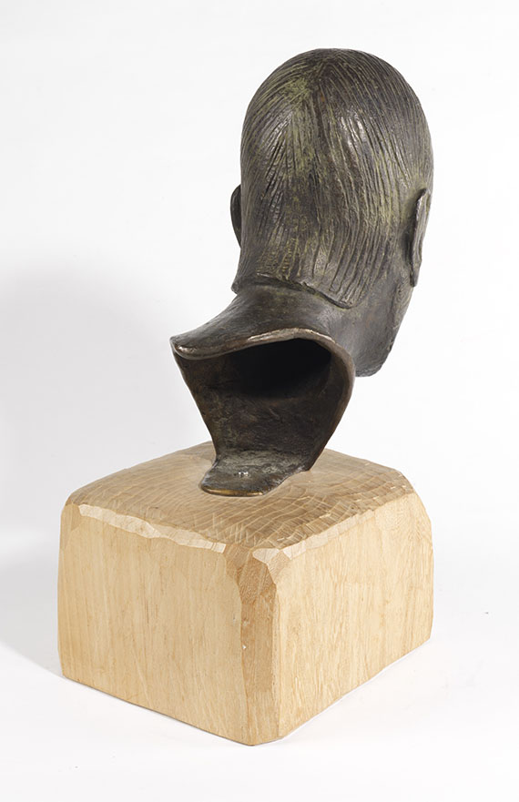 Gerhard Marcks - Christuskopf - Back side