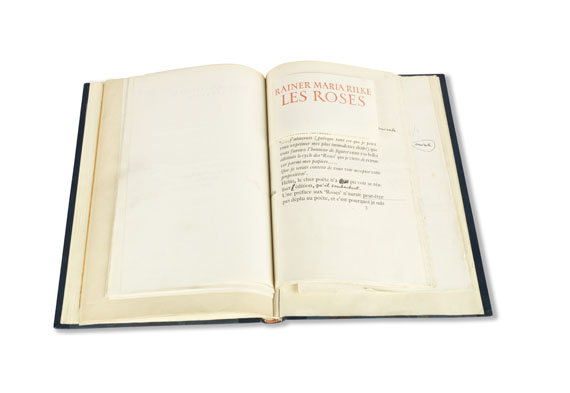 Rainer Maria Rilke - Typoskript, Korrekturfahnen, 6 Briefe und 1 eigh. Gedicht zu "Les Roses", in 1 Band - 