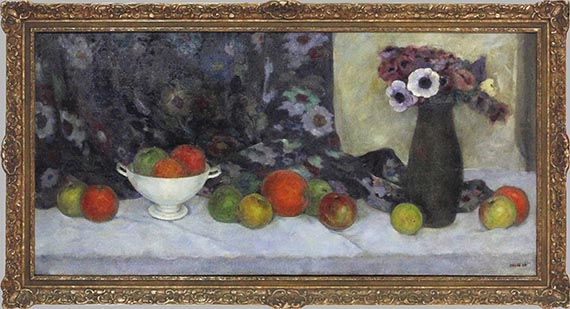 Emil Orlik - Früchtestillleben mit geblümtem Stoff und Vase - Frame image