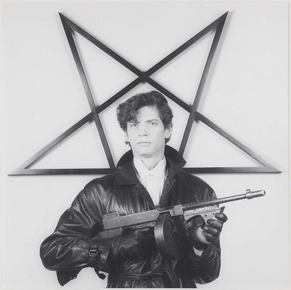 Robert Mapplethorpe - Self-portrait - Frame image