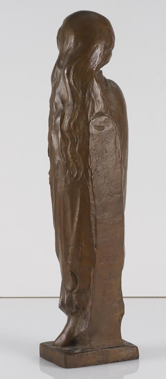 Ernst Barlach - Frau im Wind - Back side