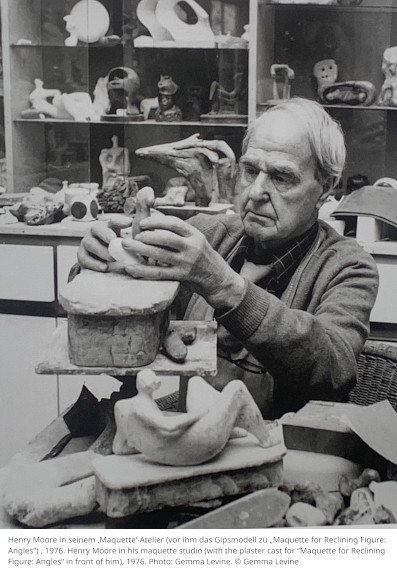 Henry Moore - Maquette for Reclining Figure: Angles - 