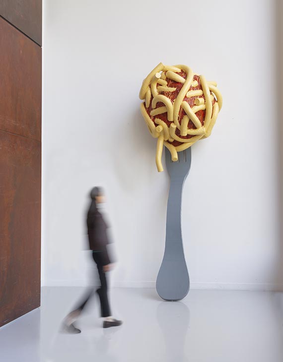 Claes Oldenburg - Leaning Fork with Meatball & Spaghetti III - 