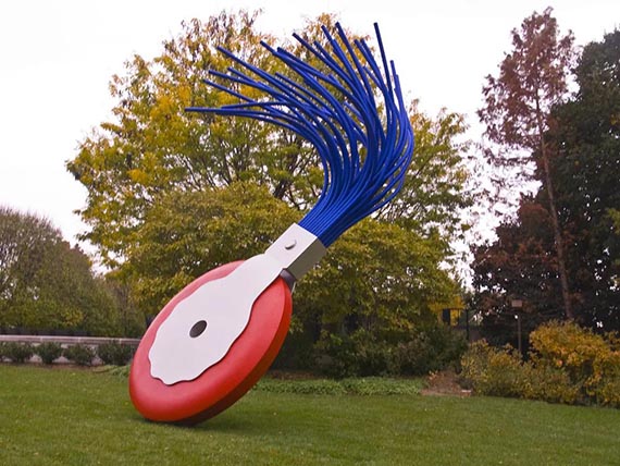 Illustration for: Claes Oldenburg and Coosje van Bruggen, Typwriter Eraser, Scale X, 1998/99, National Gallery of Art, Sculpture Garden, Washington D. C. © Claes Oldenburg