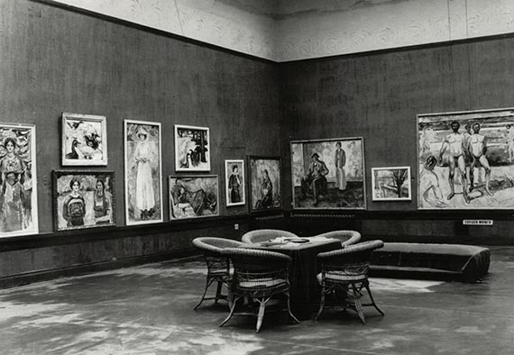 Abbildung zu: Blomqvist Kunsthandel, Kristiania, Ausstellungsansicht von 1915