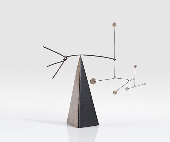 Alexander Calder - Standing Mobile