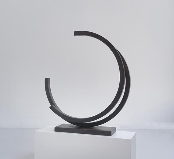Bernar Venet - Deux Arcs 233.5° - 