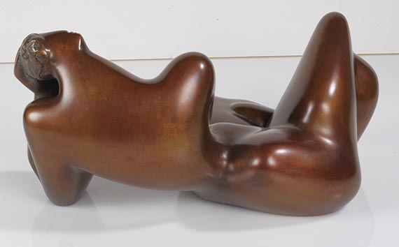Karl Hartung - Kleine Liegende mit aufgestütztem Kopf - Back side
