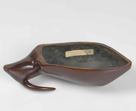 Ewald Mataré - Kleine liegende Kuh - Back side