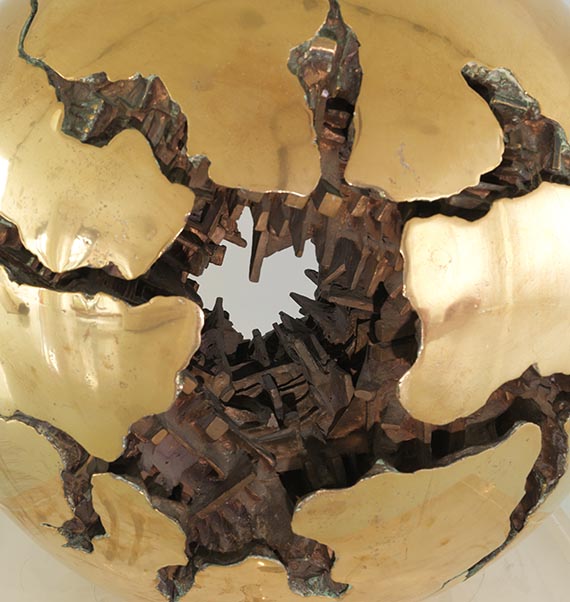 Arnaldo Pomodoro - Sfera con perforazione - 